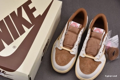 Hyperoad x Low Scott 1 OG Air Travis Jordan 0706